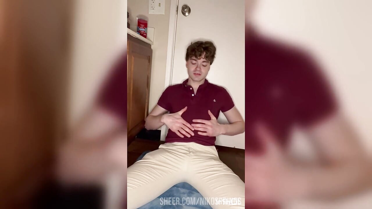 Huge Cum Shot of Beautiful Twink!