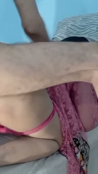 Sara estava no banco quando fodida duro - anal duro em estilo cachorrinho | Clipe 1