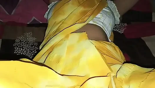 Kakak iparku lagi mesra-mesraan sama aku, dia baru liat memekku.