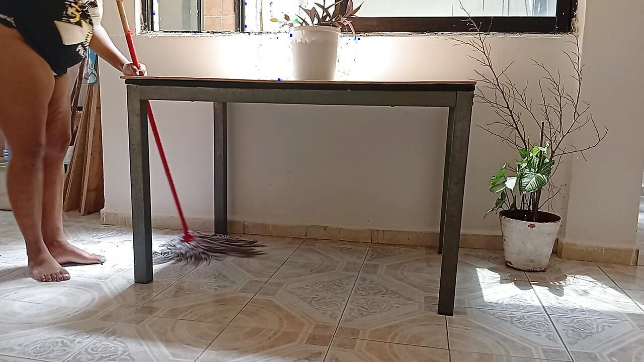 Ostavio sam snimku mobitela dok je gospođa čistila u stanu 5