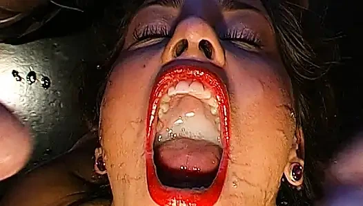 Ggg John Thompson Shows Horny Women with Hot Assholes