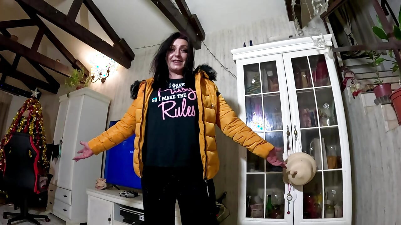 Glänzende gelbe unterjacke, blowjob - muschi herrscht, hemd und doppeltes sperma auf meiner kleidung