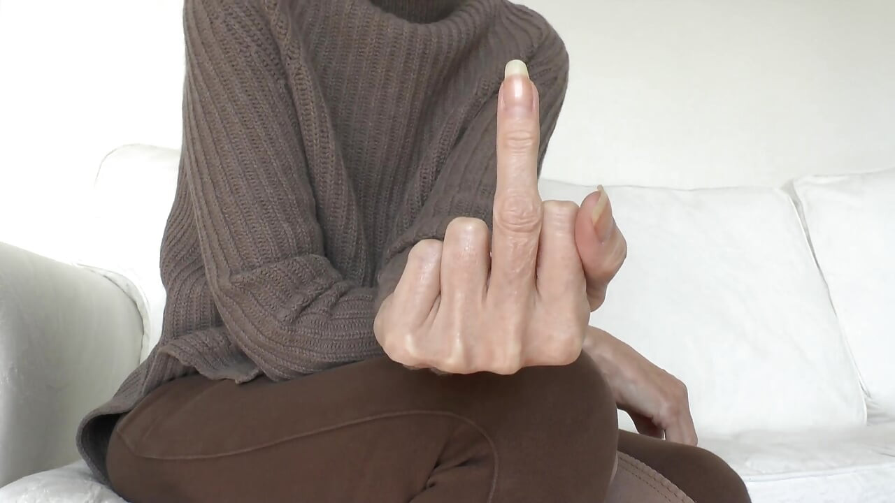 Přírodní dlouhé nehty, prostředníček a lusknutí prstů, JOI, lady Victoria Valente