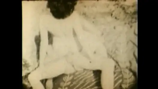 Istri nakal dan tante seksi dientot habis-habisan sama kontol besar pria kuit hitam (film lengkap)