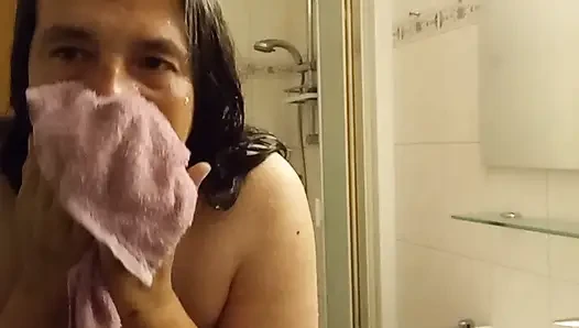 Mature MILF Shows What Others Are Hiding