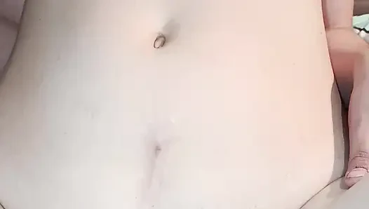 Asiatisches mädchen sitzt auf einem dildo, ich brauche deinen schwanz