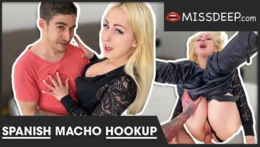 Une youtubeuse espagnole baise une jolie blonde! missdeep.com