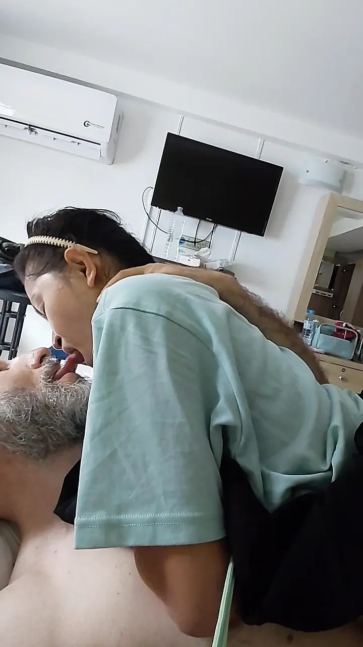 asien 18 year gets fucked afterschool and creampied by stepfather