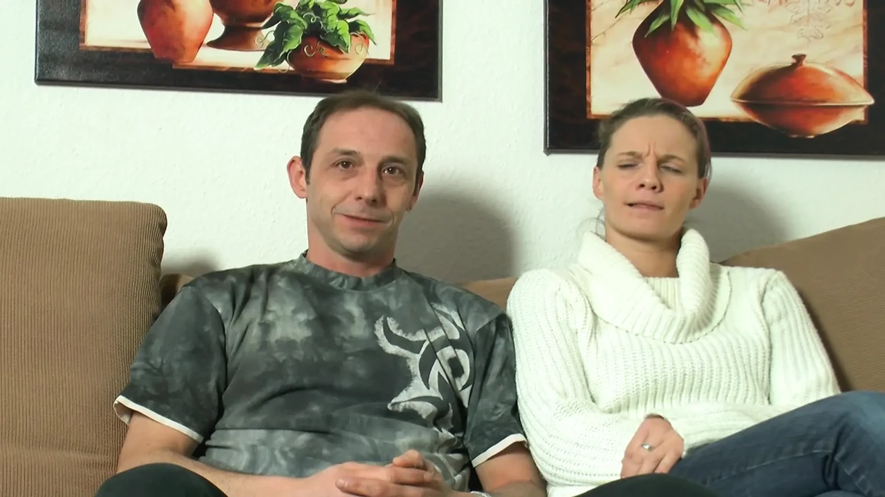 Stunning German sluts sharing big dick in hot threeway