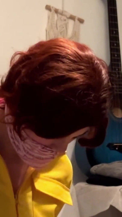 Zadivljujući trenutak iz "April O'Neil cosplayer stolice"