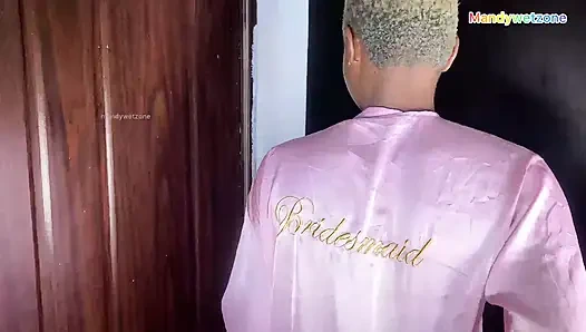 Сантехник из нашего поместья так глубоко пробурил мою пизду его длинной