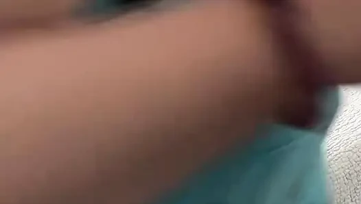 Tante seksi ini dientot habis-habisan sama kontol besar pria antar ras
