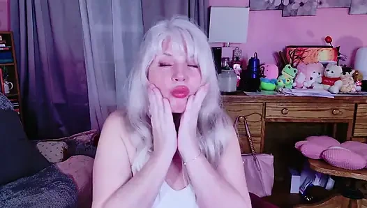 Menguji Candy Easter.