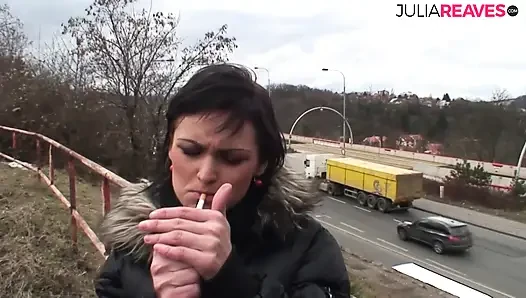 Horny babe gets a hard fuck near the footpath
