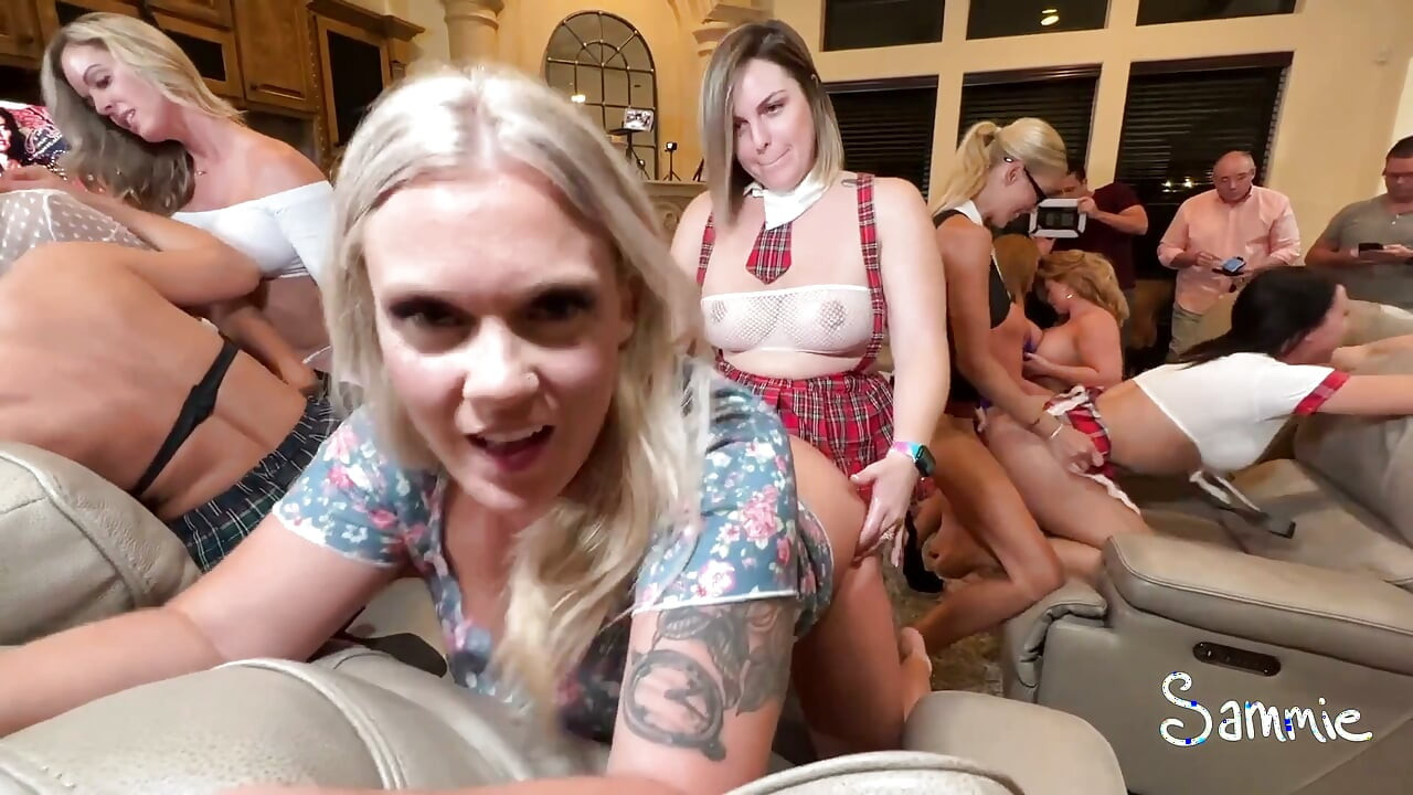 Hotwife Tour All Girl Orgy