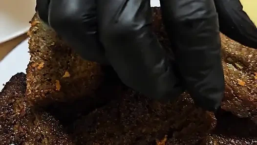 The New Emma's Cooking Show. S1e2: Garlic Breads and Naked Tits.