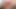 Dik ve sıcak genç esmer masturbates ona ıslak kedi