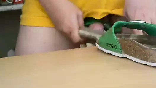 Terlik birkenstock boşalıyor