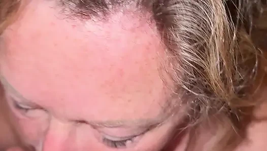 Istri nakal ini suka banget nyepong dan menggoda