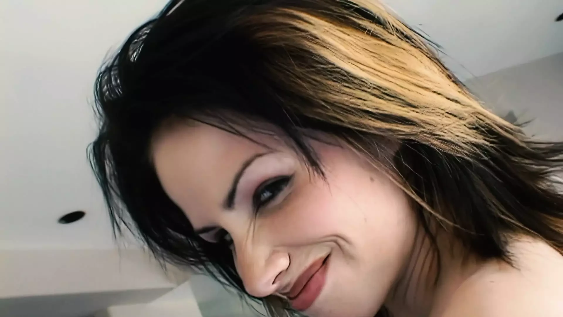 Annika Wraps Her Luscious Lips Around a Thick Black Cock