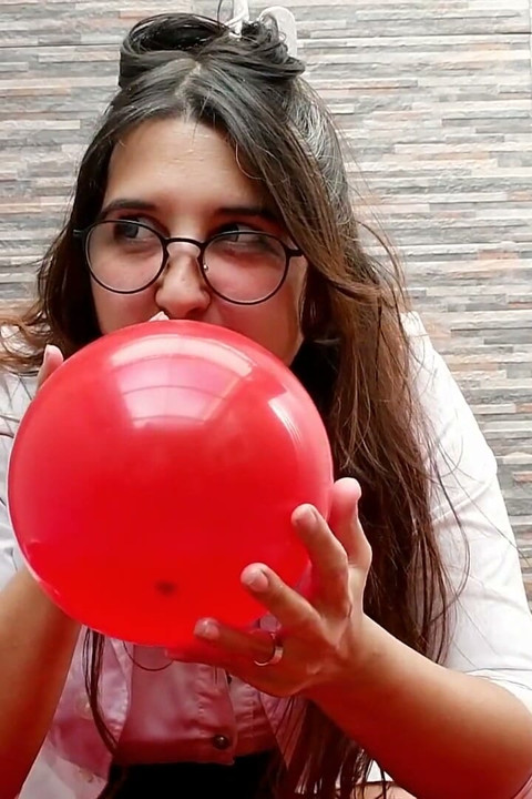 Mad Scientific Make Pop Experiments with Balloons - Bunny Looner