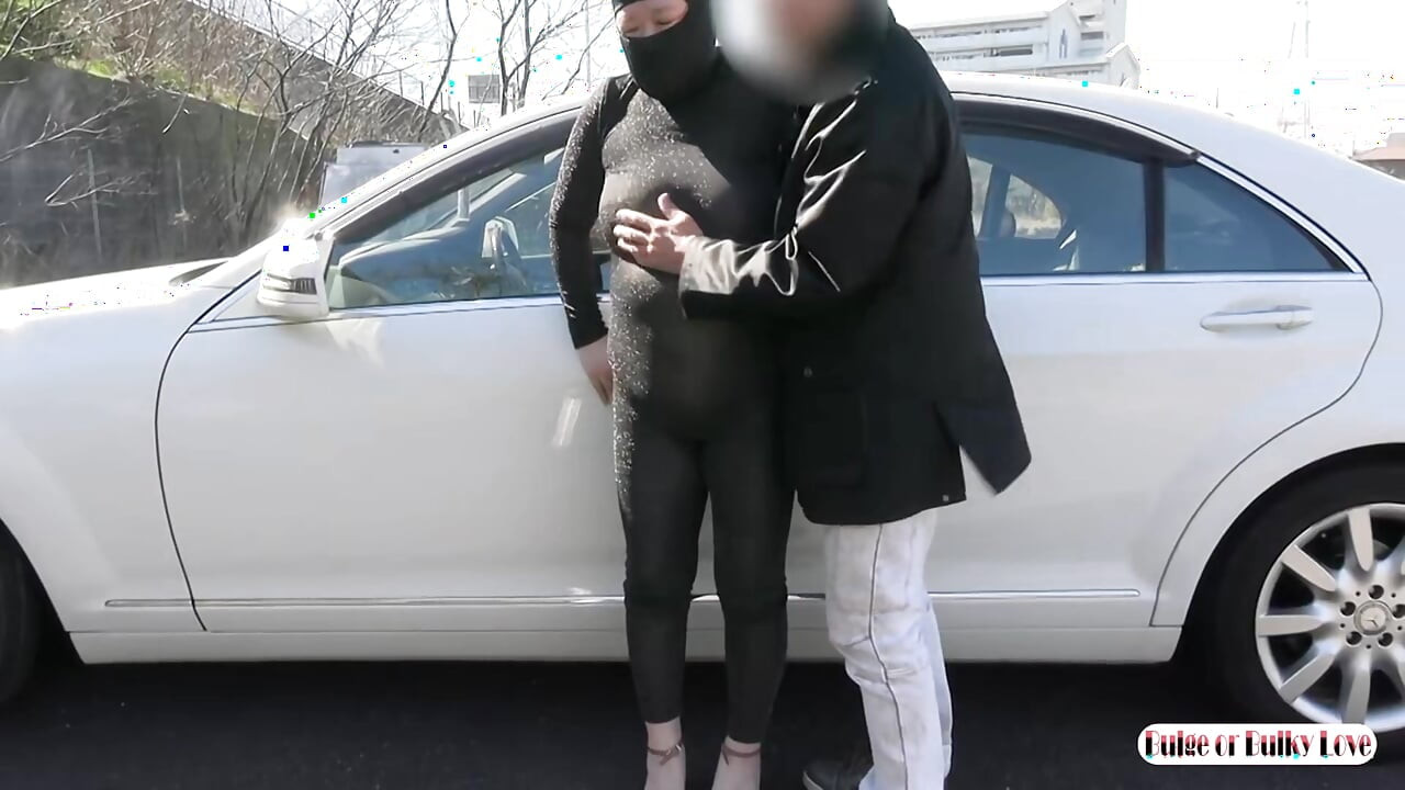 Isotissinen vaimo, paksu ja häpeämätön mällipillun seksi. Pullea kypsä yksityinen video, täytyy nähdä!