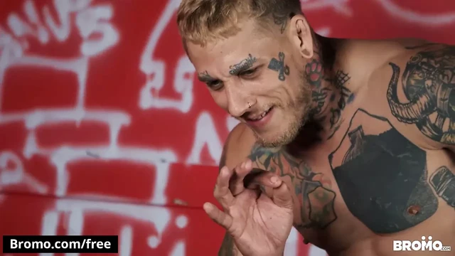 Bo Sinn Fucks Horny Bottom Windom Golds Man Pussy - BROMO