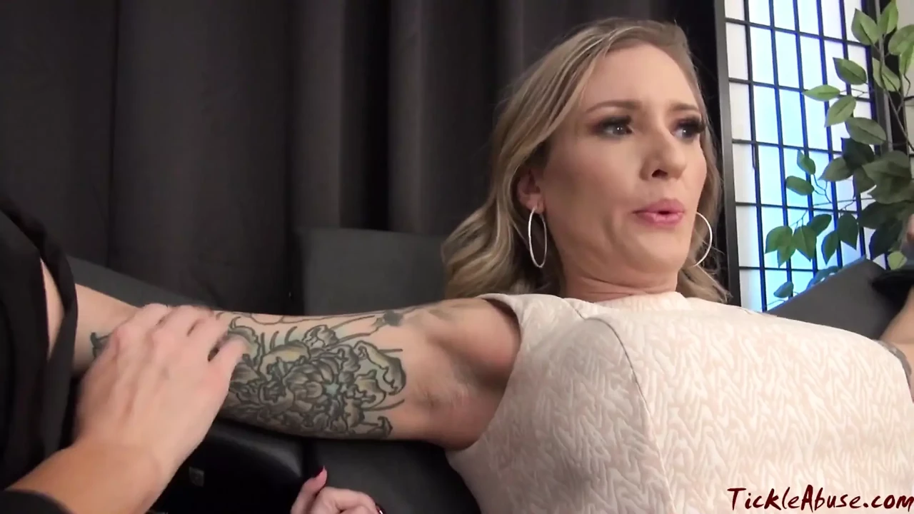 Amateur Nailed on the Tickle Chair! - Episode Dd_4030