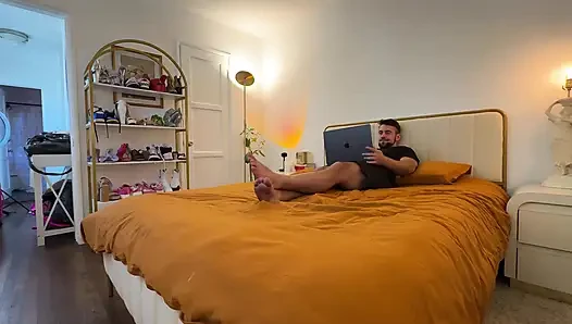 Kız arkadaş erkek arkadaşını aldattığını yakaladıktan sonra sikilmek istiyor