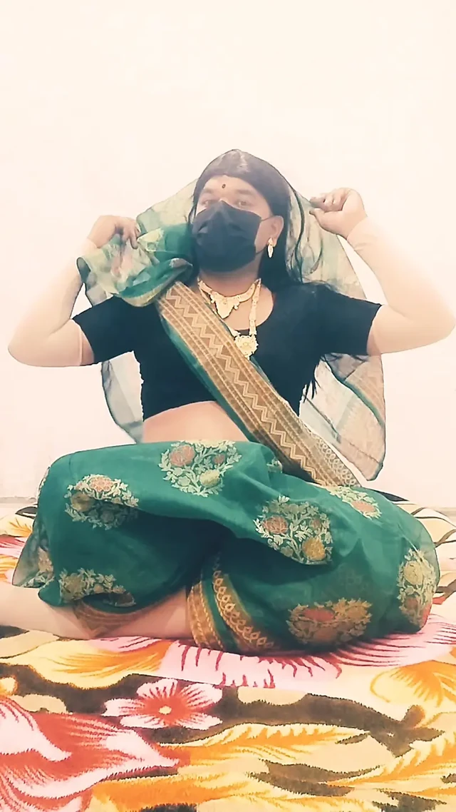 Shemale enjoy with sex toy with home