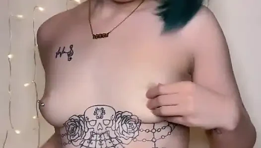 Goth Schlampe Reitet Riesigen BBC Und Macht Ein Chaos