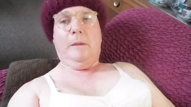 Andreas masturbates as a crossdresser