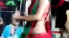 Deshi bhojpuri arkestra dansı