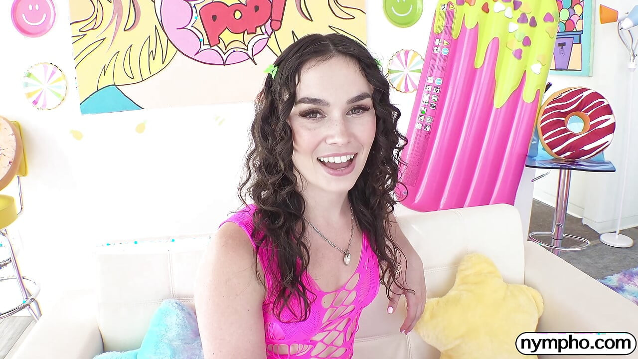 NYMPHO Horny for Alina Voss
