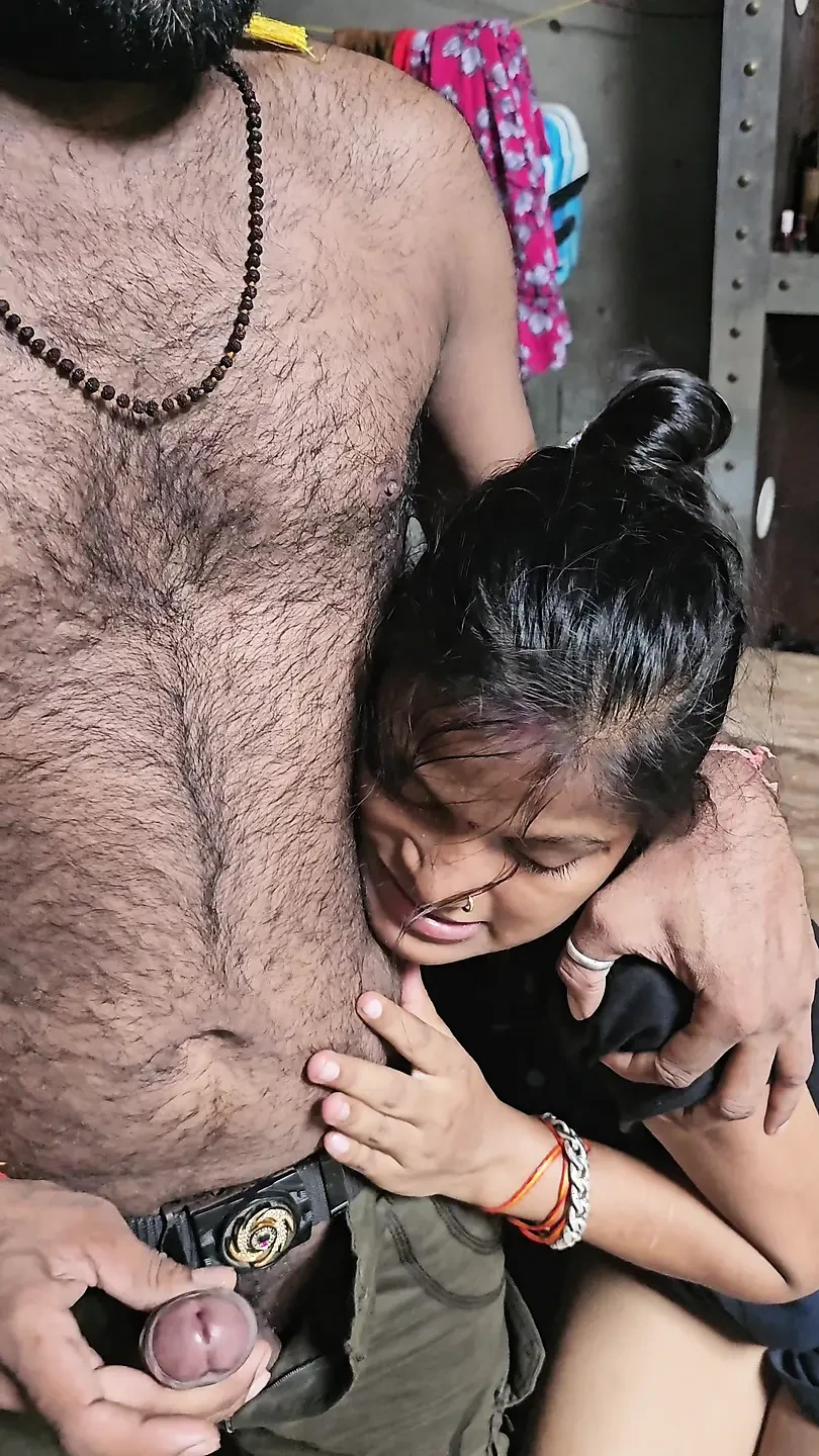 Киска жалайтын құлды іздеймін