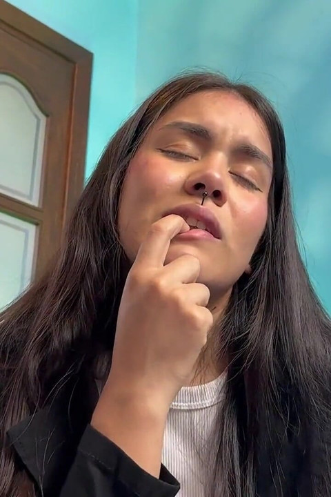 mere vinamrata ne mujhe anubandh diya