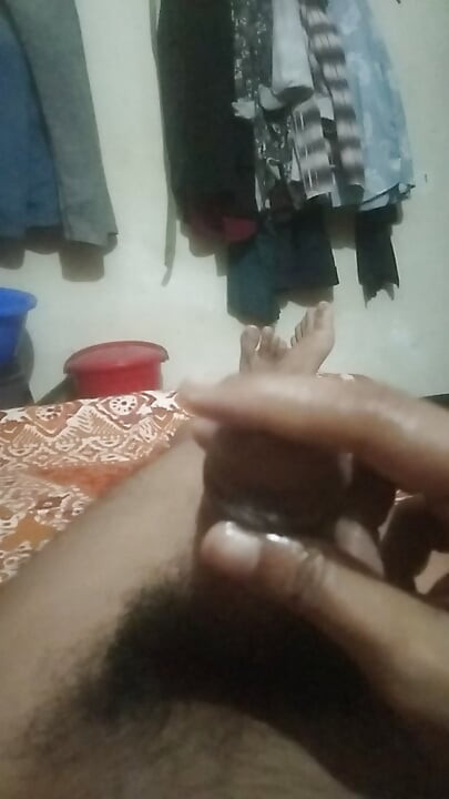 ไม่มีใครอยู่บ้าน ฉันอยากได้มันจริงๆ ฉันเลยตบมือ