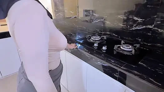 Call the Kitchen Attendant ( Bude Hijab Busty Trying to Prank Stove Waitress?