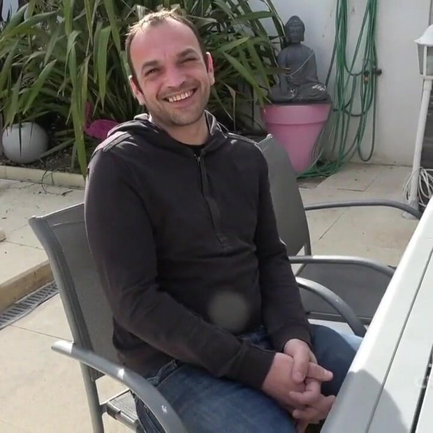 ふしだらな女イケメンcreampiedによって大きなコックのフレッドに庭