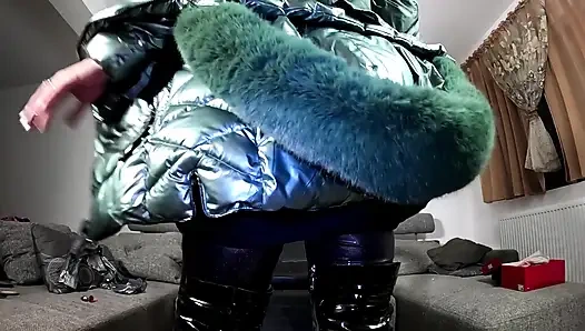 Shiny Leggings Cameltoe, Permainan Downjacket & Fetish Solo Plug Anal