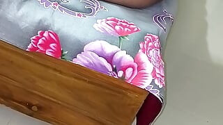 I fucked a hijabi aunty in her house.