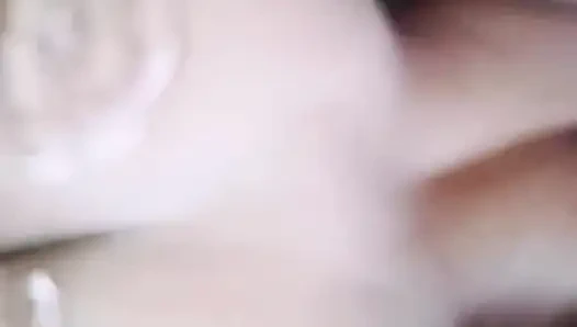 Aku lagi asik makan cewek toket besar yang hot dan pantat montok