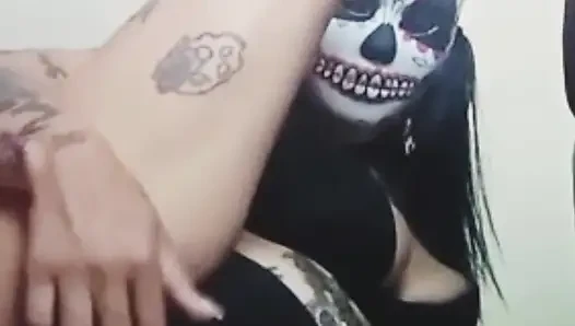 Siswi mungil pengen kontol