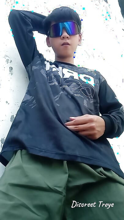 Pinoy with Big Cock at Construction Site - Lick and Fuck His Pussy Toy
