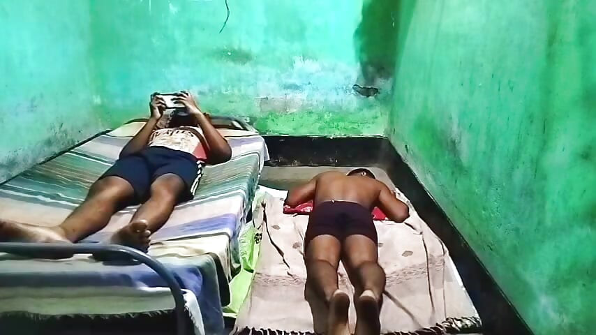 ट्विंक बॉय सेक्स हॉस्टल दोस्त यौन तनाव समलैंगिक अश्लील वास्तविकता