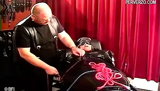 Gimana caranya menyalahgunakan istri belandaku?