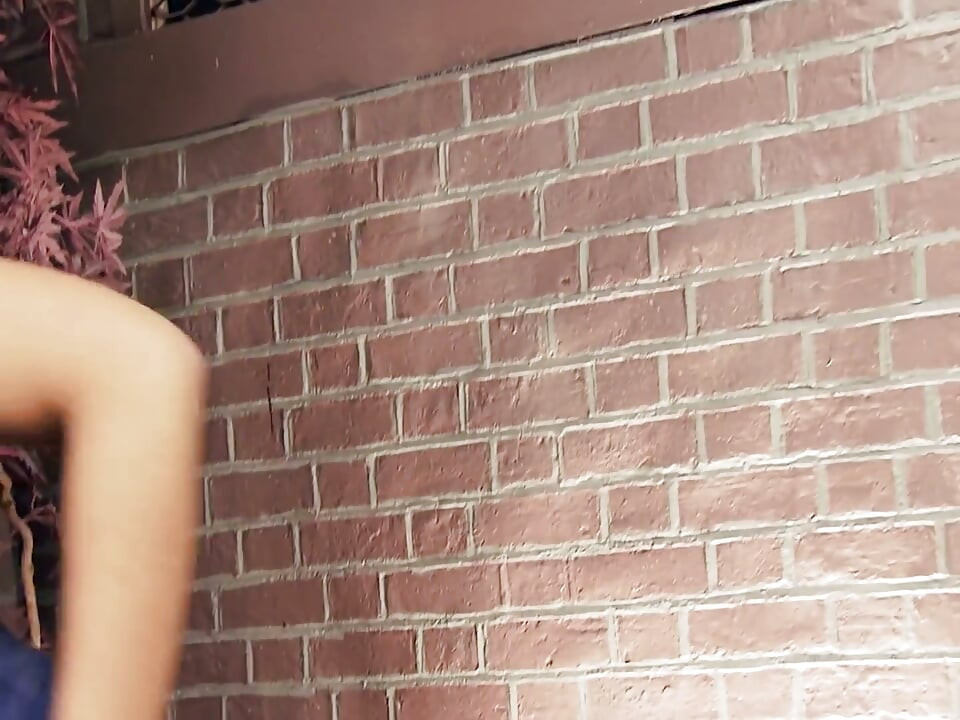 Lesbian Strippers_scene_1_blonde dan lesbian rambut cokelat lagi asik nikmatin toket dan memeknya yang aduhai