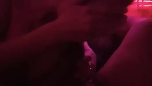 Rotes licht 25 jahre alte MILf muschi sahnender körper bedeckt cumshots Überraschung squirting