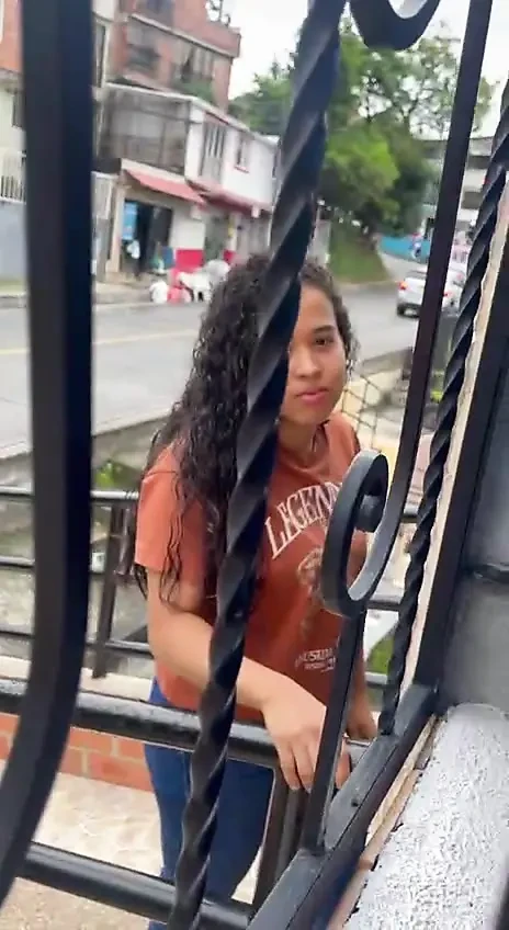 An ordinary afternoon at home that ended with an unexpected visit