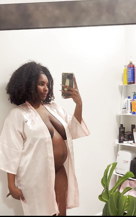 Bu göbek büyüyor
